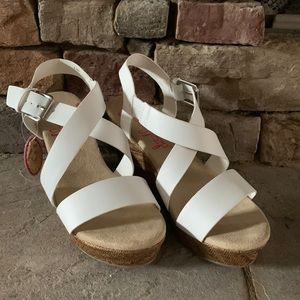 Women’s 7.5 Memory Foam Wedges